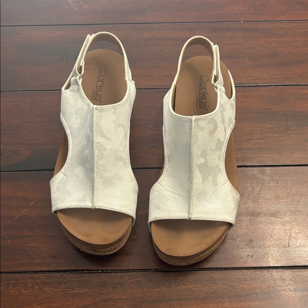 Corkys Volta wedge sandal size 9 metallic silver white great condition rare